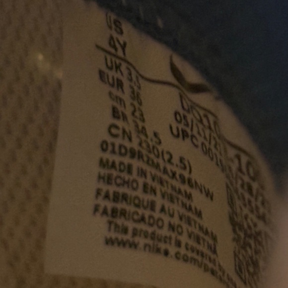 Nike Blazer Mid 77 Sneakers Shoes DQ1042 100 4Y / 5.5 Women New in Box - Picture 6 of 7